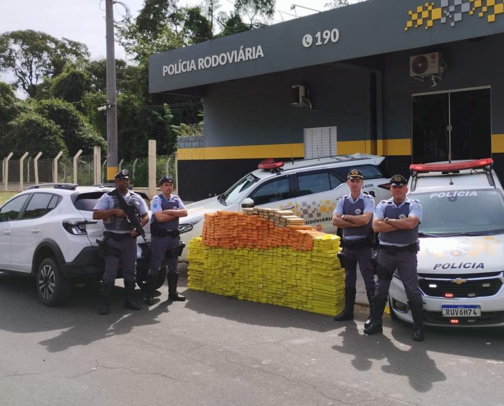 Homem é detido na Assis Chateaubriand com carga de mais de 900 kg de maconha