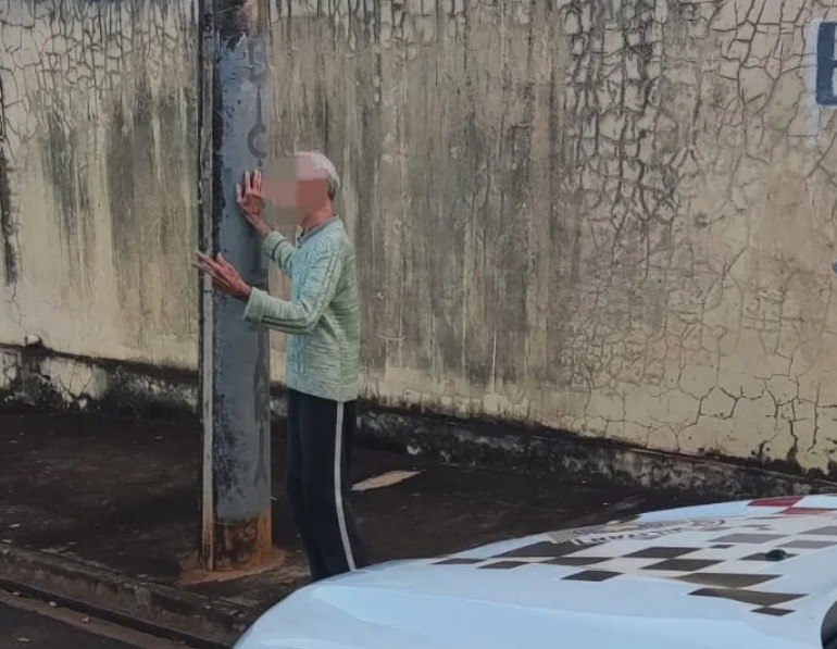 PM encontra e ampara idoso desorientado em Birigui
