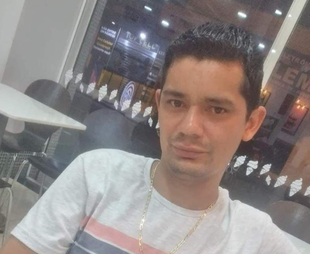 Mecânico morre após veículo despencar durante manutenção em Bilac