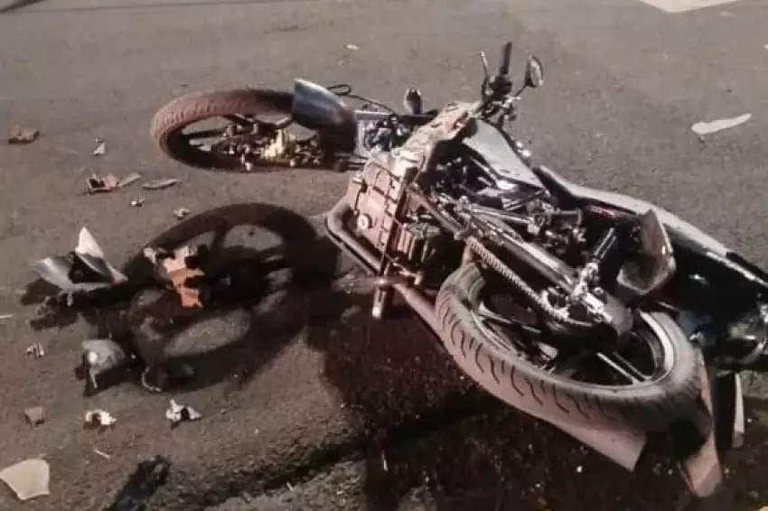 Acidente deixa motociclista em estado crítico
