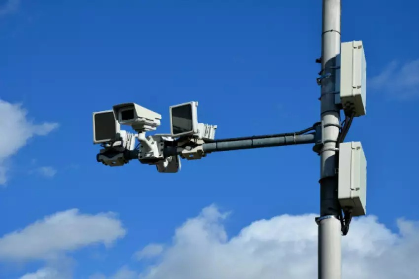 Novo radar começa a operar na rodovia em frente ao UniSalesiano
