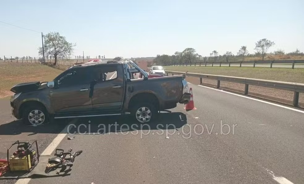Mulher morre e três ficam feridos em capotamento na Rondon