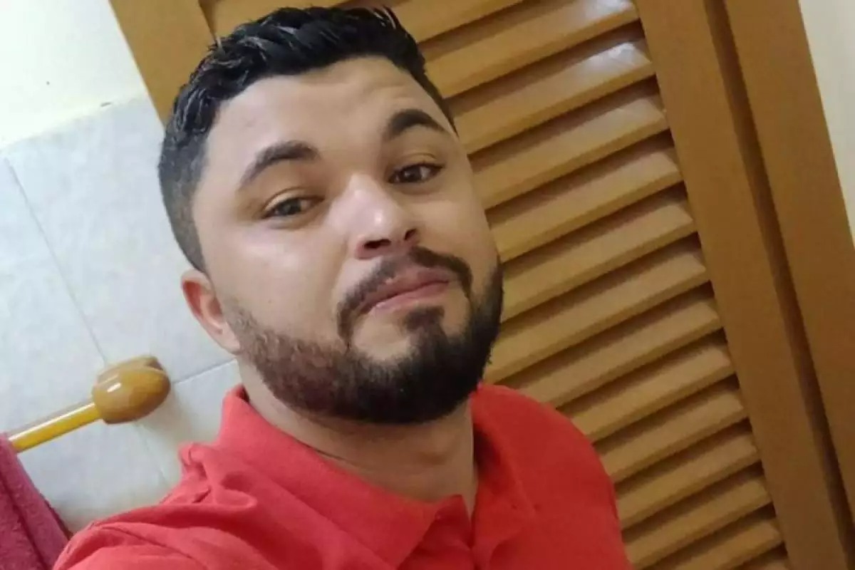 Pai de 2 crianças morre após bater moto em vaca solta em estrada