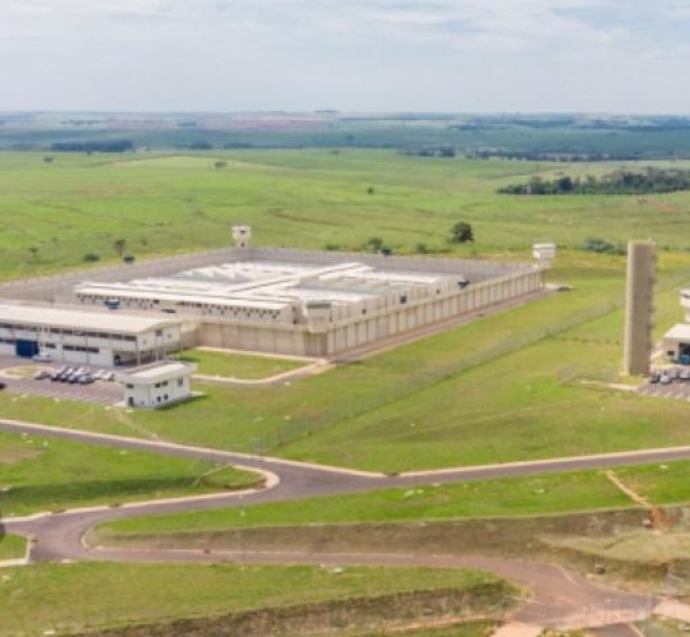 Detento é morto por colegas de cela no penitenciária