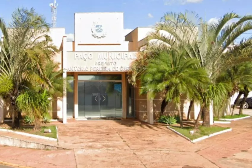 Prefeitura abre seleção com salário de até R$ 5 mil na educação