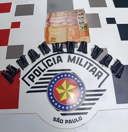 Adolescente é apreendido em ponto de tráfico na Água Branca