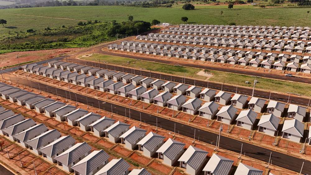 Araçatuba recebe 733 casas com presença do governador em exercício
