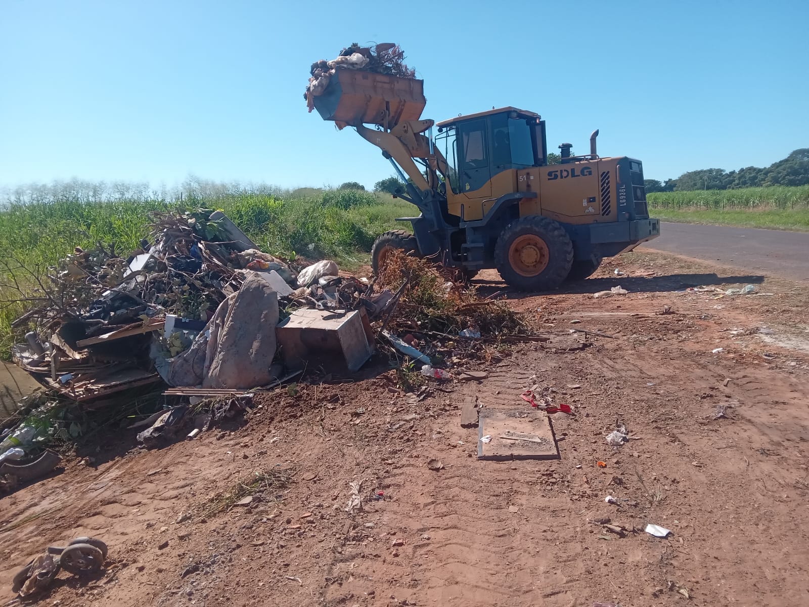 Descarte irregular faz Araçatuba gastar R$ 2,9 milhões em limpeza