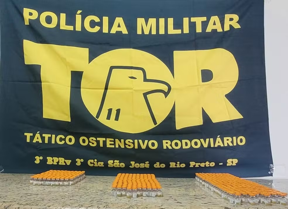 Polícia apreende emagrecedores ilegais em ônibus no interior