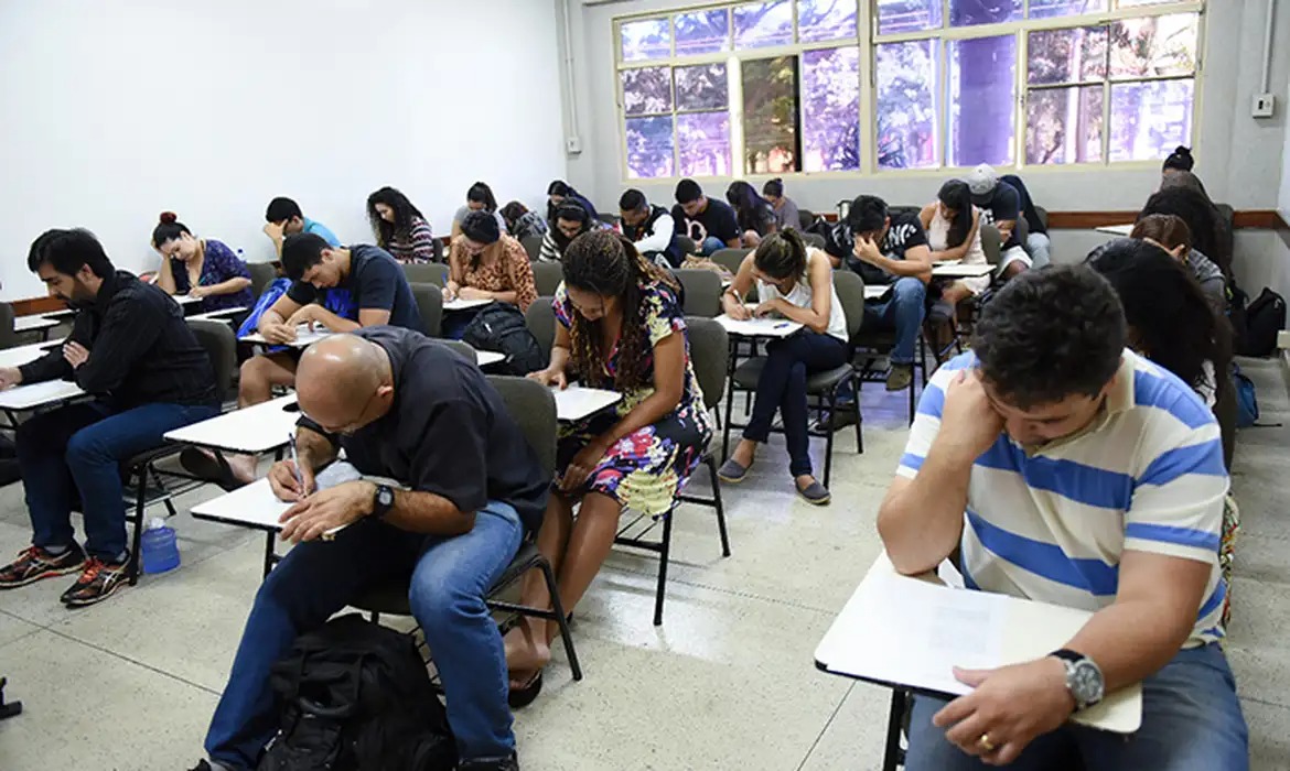 Concurso na região abre 186 vagas com salários de até R$ 6,3 mil