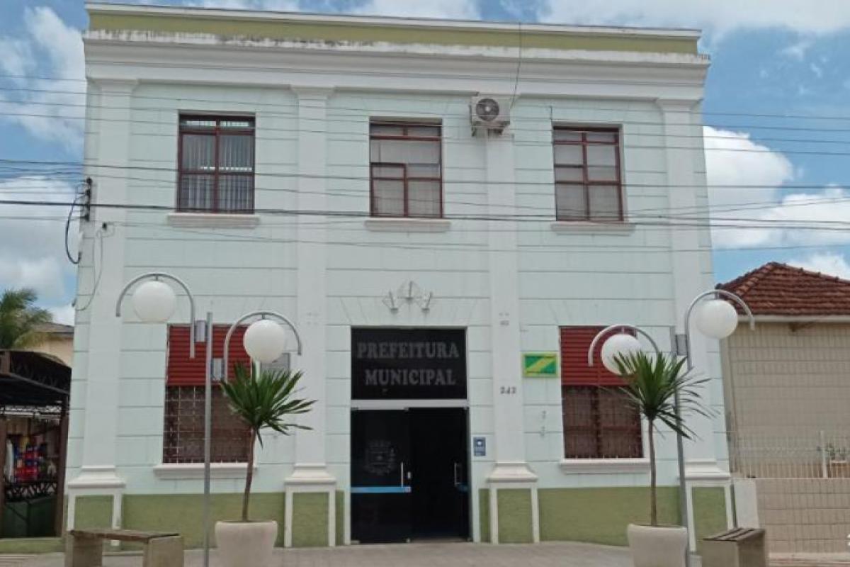 RINÓPOLIS Prefeitura abre concurso com salários de até R$ 15,4 mil